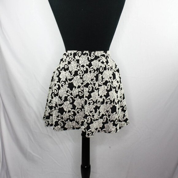 Joe B Joe Benbasset Mini Skirt Floral Blac… - Picture 3 of 4